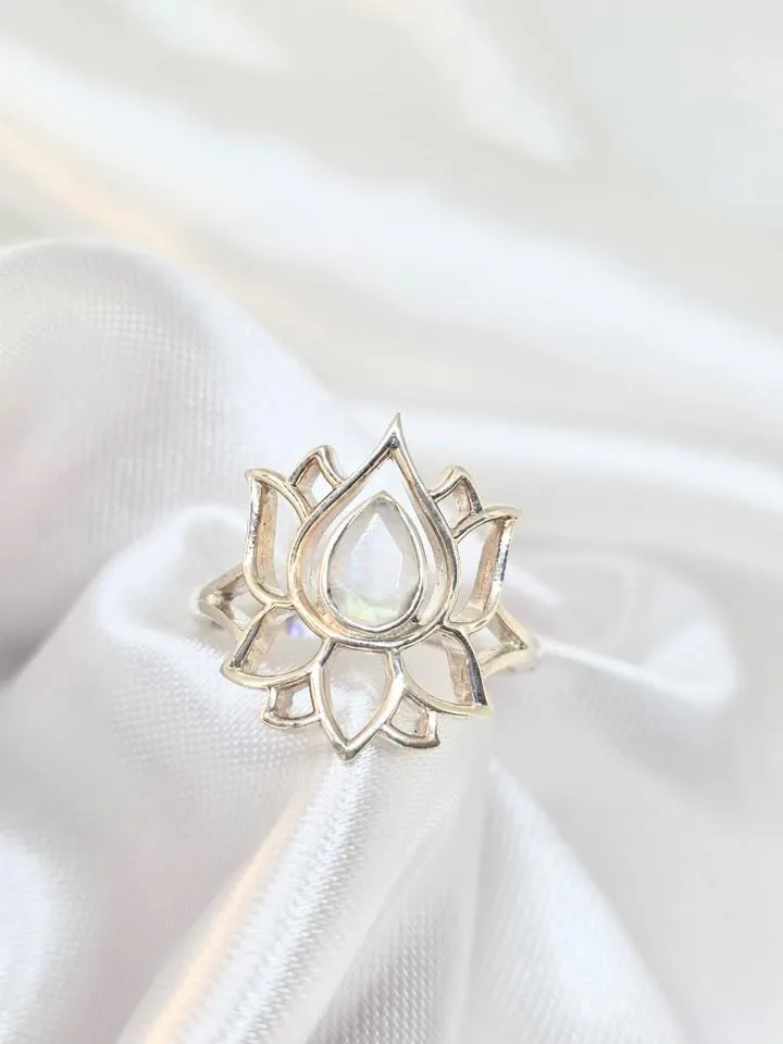 Anel flor de lótus pedra da lua
