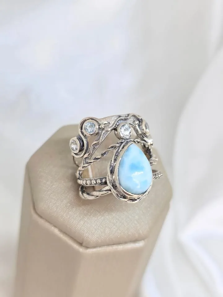 Maxi anel gota de larimar e topázio azul
