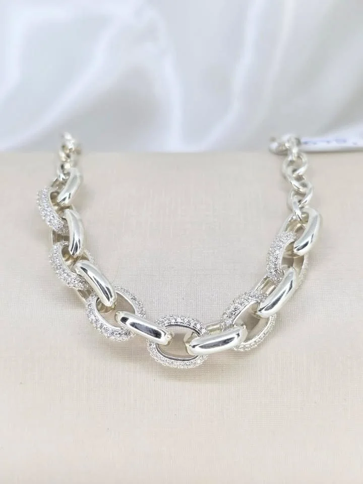 Pulseira Bvlgari  elos cravejados 