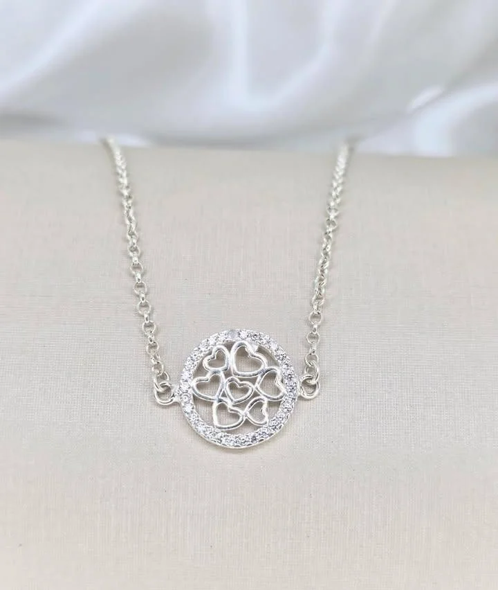 Pulseira manda de corações vazados
