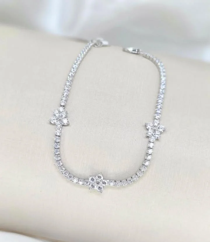 Pulseira Riviera com flores 