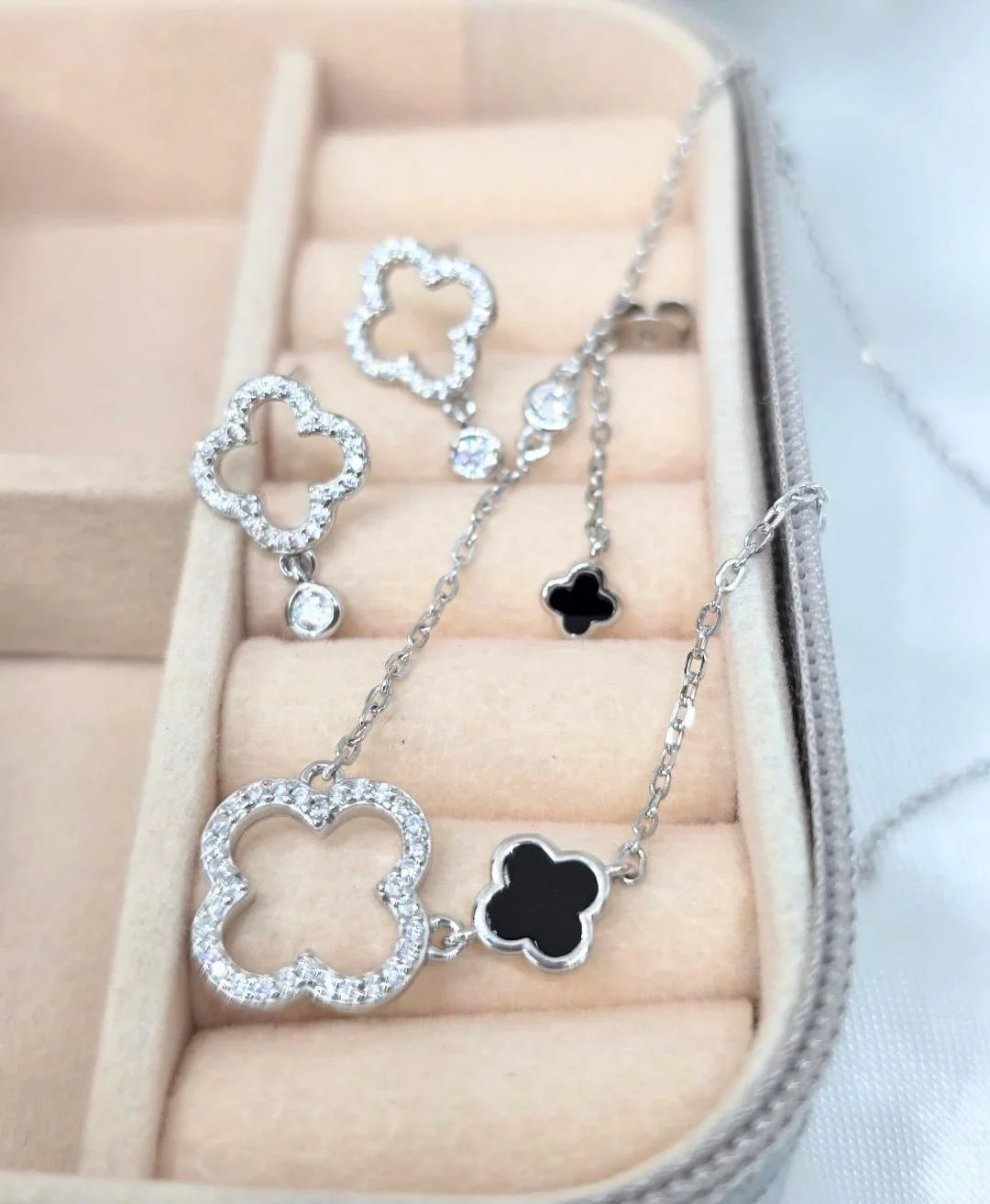 Conjunto Inspiração Van Gleef 