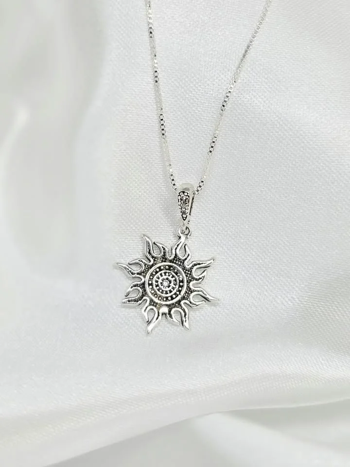 Gargantilha sol boho