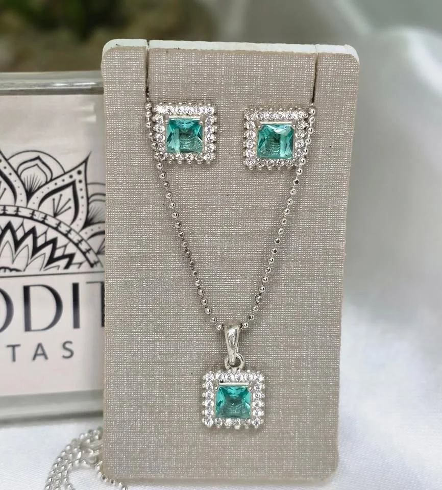 Conjunto quadrado verde Tiffany 