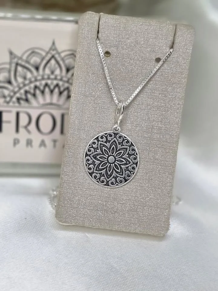 Colar mandala de coração boho