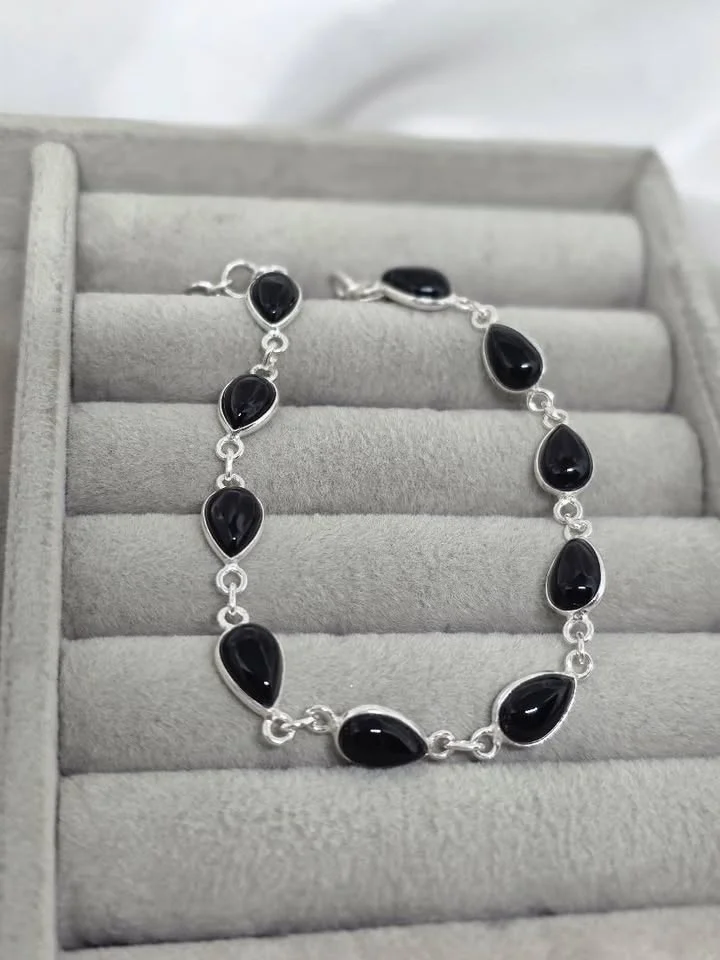 Pulseira gotas de onix natural